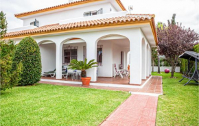Beautiful home in Matalascañas with 3 Bedrooms, Matalascanas
